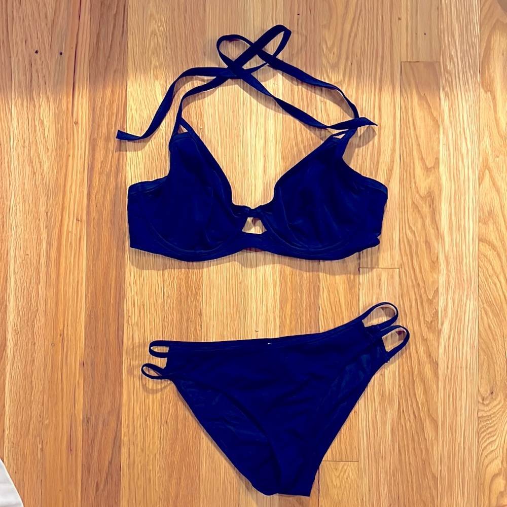 Miss Mandalay Bay London Bigger Bust Bikini Top and Bottom 36E/M